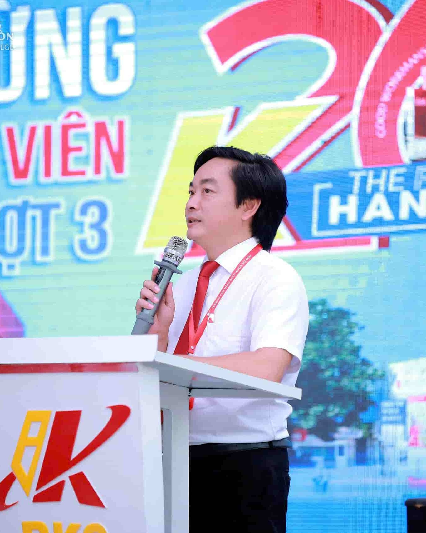 TS. Hoàng Văn Phúc