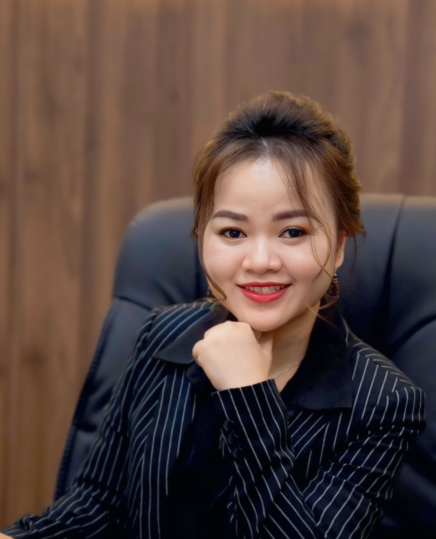 Cô Nguyên Phụng
